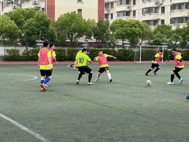 沈阳都市圈兄弟连:雨夜共赴沈城足球之约